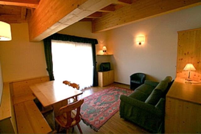 Residence Dolomia Pozza di Fassa Oda fotoğraf