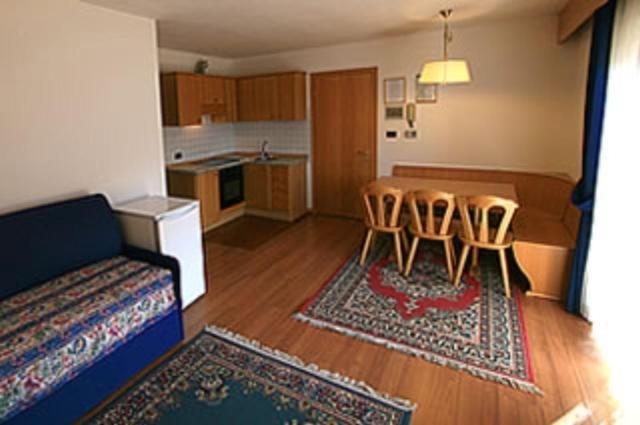 Residence Dolomia Pozza di Fassa Oda fotoğraf